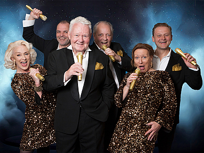 Shoutur Revy 2026 på Østergaards Hotel